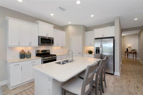 House in Parrish, Florida 3 bedrooms, 164.07 sq.m. № 2102443 - photo 12
