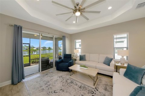 House in Parrish, Florida 3 bedrooms, 164.07 sq.m. № 2102443 - photo 8