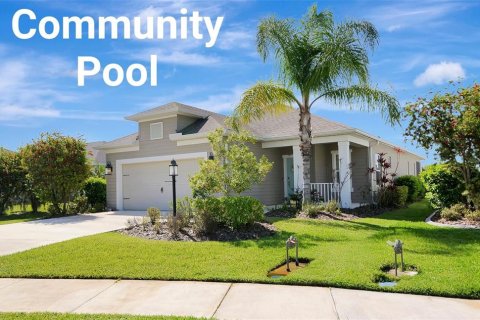 House in Parrish, Florida 3 bedrooms, 164.07 sq.m. № 2102443 - photo 2