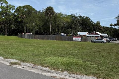 Commercial property in New Smyrna Beach, Florida 171.4 sq.m. № 2322813 - photo 4