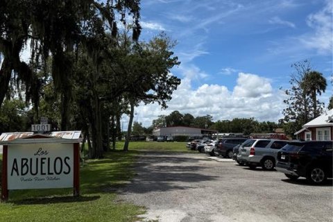 Commercial property in New Smyrna Beach, Florida 171.4 sq.m. № 2322813