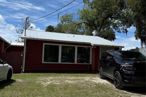 Commercial property in New Smyrna Beach, Florida 171.4 sq.m. № 2322813 - photo 8