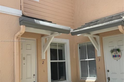 Condo in Homestead, Florida, 3 bedrooms  № 1858145 - photo 2