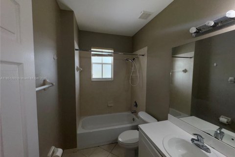 Condo in Homestead, Florida, 3 bedrooms  № 1858145 - photo 8