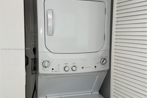 Condo in Homestead, Florida, 3 bedrooms  № 1858145 - photo 15