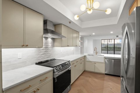 Condominio en venta en Orlando, Florida, 2 dormitorios, 135.08 m2 № 2197737 - foto 17