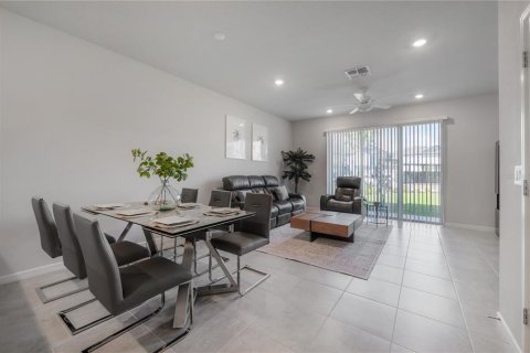 Adosado en venta en Wesley Chapel, Florida, 3 dormitorios, 163.69 m2 № 2344713 - foto 13