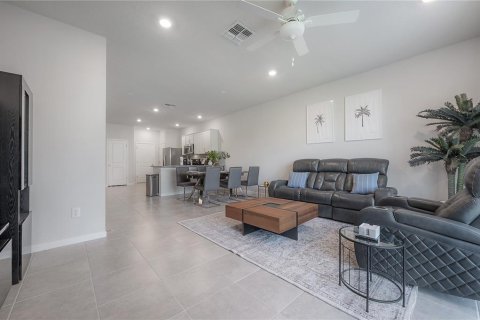 Adosado en venta en Wesley Chapel, Florida, 3 dormitorios, 163.69 m2 № 2344713 - foto 14