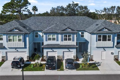 Townhouse in Seminole, Florida 3 bedrooms, 183.67 sq.m. № 1723442 - photo 1