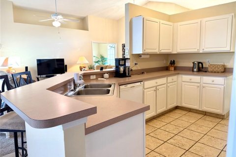 House in Davenport, Florida 4 bedrooms, 169.45 sq.m. № 1749299 - photo 12