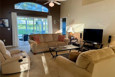 House in Davenport, Florida 4 bedrooms, 169.45 sq.m. № 1749299 - photo 8