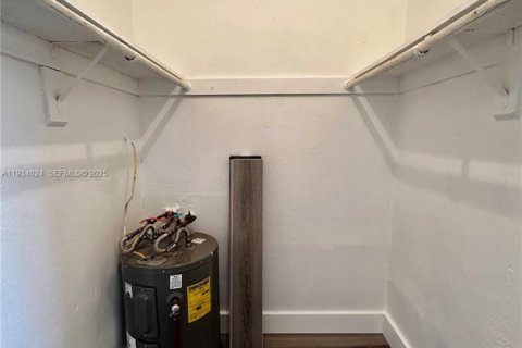 Снять в аренду виллу или дом в Опа-Локка, Флорида 1 спальня, 54.81м2, № 1992264 - фото 5