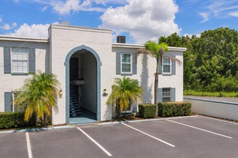 Condominio en Kissimmee, Florida, 2 dormitorios  № 2266948