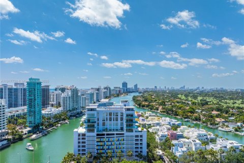 Condominio en venta en Miami Beach, Florida, 3 dormitorios, 298.31 m2 № 1972473 - foto 28