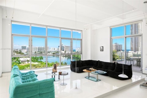 Condominio en venta en Miami Beach, Florida, 3 dormitorios, 298.31 m2 № 1972473 - foto 4