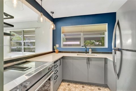 Villa ou maison à louer à Hollywood, Floride: 2 chambres, 100.33 m2 № 1936406 - photo 5