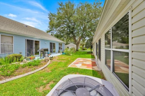 House in The Villages, Florida 3 bedrooms, 177.07 sq.m. № 1804739 - photo 23