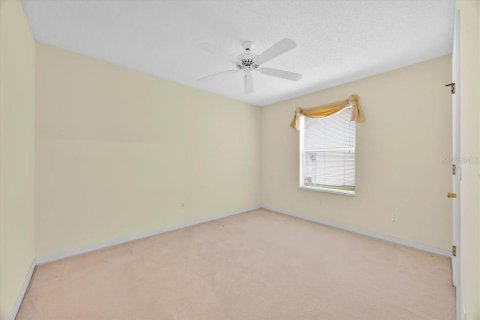 House in The Villages, Florida 3 bedrooms, 177.07 sq.m. № 1804739 - photo 17
