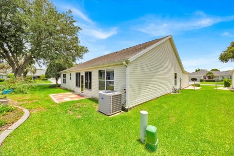 House in The Villages, Florida 3 bedrooms, 177.07 sq.m. № 1804739 - photo 22