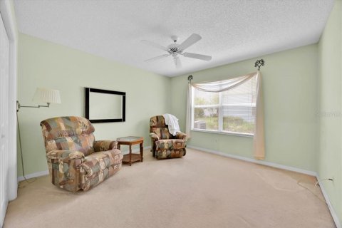 House in The Villages, Florida 3 bedrooms, 177.07 sq.m. № 1804739 - photo 15