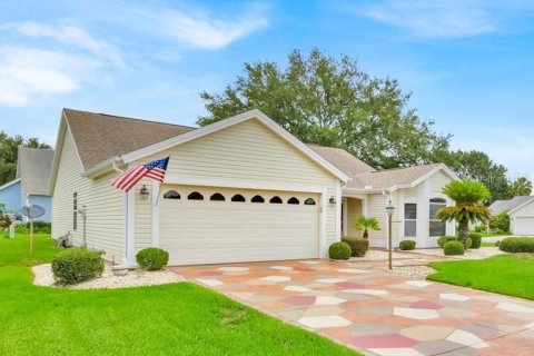 House in The Villages, Florida 3 bedrooms, 177.07 sq.m. № 1804739 - photo 29