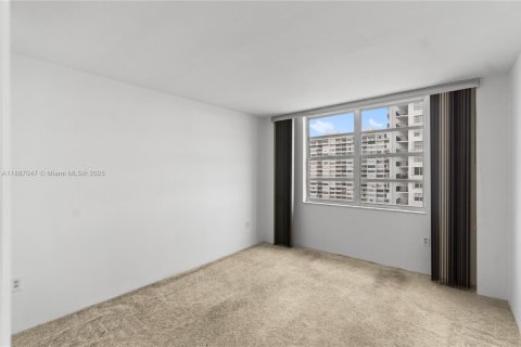 Condominio en venta en Aventura, Florida, 2 dormitorios, 106.19 m2 № 1932985 - foto 28