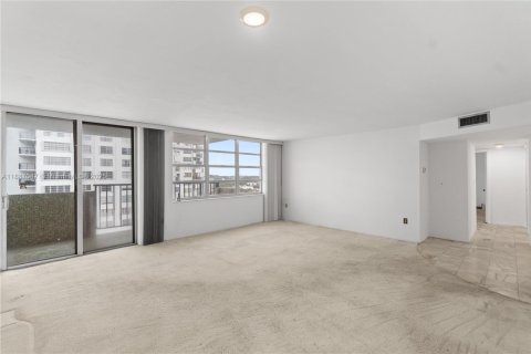 Condominio en venta en Aventura, Florida, 2 dormitorios, 106.19 m2 № 1932985 - foto 18