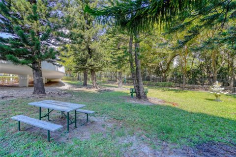 Condominio en venta en Aventura, Florida, 2 dormitorios, 106.19 m2 № 1932985 - foto 3