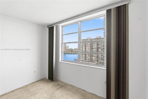 Condominio en venta en Aventura, Florida, 2 dormitorios, 106.19 m2 № 1932985 - foto 29