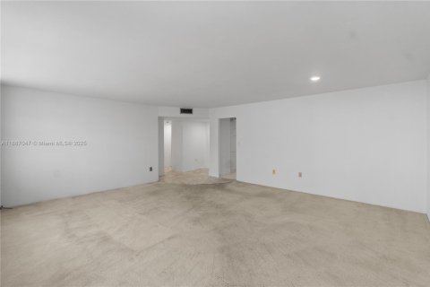 Condominio en venta en Aventura, Florida, 2 dormitorios, 106.19 m2 № 1932985 - foto 20