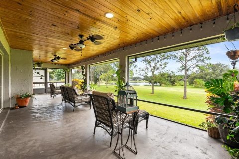House in Clermont, Florida 3 bedrooms, 192.68 sq.m. № 1919689 - photo 25