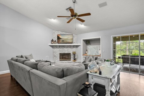 House in Clermont, Florida 3 bedrooms, 192.68 sq.m. № 1919689 - photo 3