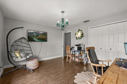 House in Clermont, Florida 3 bedrooms, 192.68 sq.m. № 1919689 - photo 20
