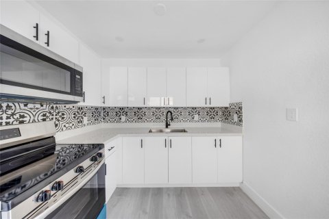 Apartamento en alquiler en Pompano Beach, Florida, 2 dormitorios, 106.84 m2 № 1971944 - foto 12