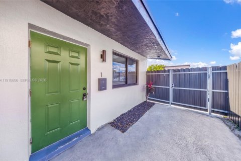 Apartamento en alquiler en Pompano Beach, Florida, 2 dormitorios, 106.84 m2 № 1971944 - foto 21