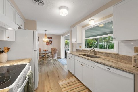 Villa ou maison à vendre à Englewood, Floride: 2 chambres, 110 m2 № 2354770 - photo 14