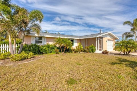 Villa ou maison à vendre à Englewood, Floride: 2 chambres, 110 m2 № 2354770 - photo 6