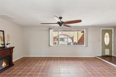 House in New Port Richey, Florida 3 bedrooms, 137.68 sq.m. № 1569232 - photo 6
