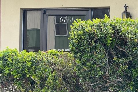 Immobilier commercial à louer à Port Richey, Floride: 698.63 m2 № 1847083 - photo 26