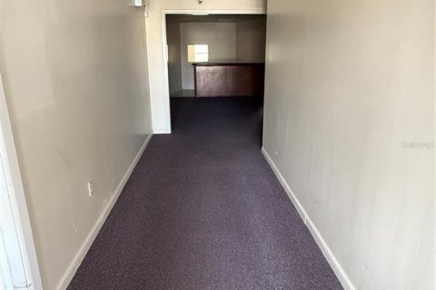 Commercial property in Port Richey, Florida 698.63 sq.m. № 1847083 - photo 3
