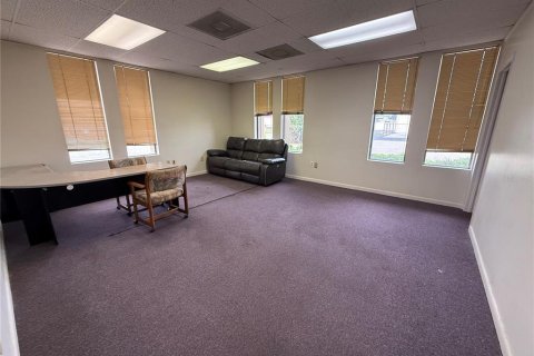 Immobilier commercial à louer à Port Richey, Floride: 698.63 m2 № 1847083 - photo 23