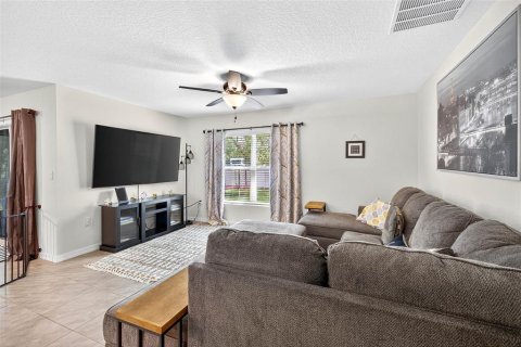 Casa en venta en Spring Hill, Florida, 4 dormitorios, 170.01 m2 № 1816885 - foto 15