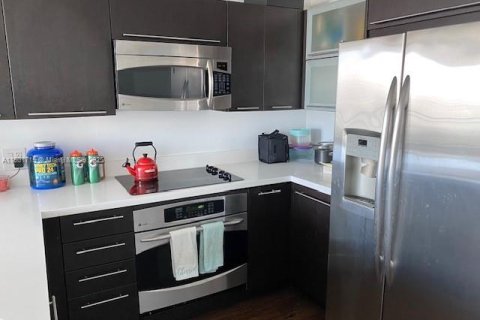 Condo in Miami, Florida, 2 bedrooms  № 1861991 - photo 11