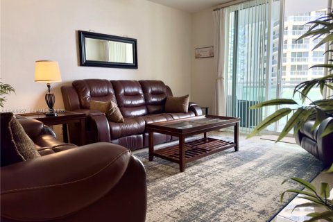 Condominio en alquiler en Hollywood, Florida, 1 dormitorio, 84.63 m2 № 2028831 - foto 7