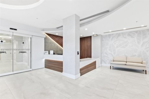 Condominio en alquiler en Hollywood, Florida, 1 dormitorio, 84.63 m2 № 2028831 - foto 3