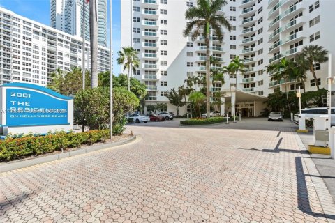 Condominio en alquiler en Hollywood, Florida, 1 dormitorio, 84.63 m2 № 2028831 - foto 29