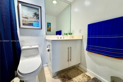 Condominio en alquiler en Hollywood, Florida, 1 dormitorio, 84.63 m2 № 2028831 - foto 21