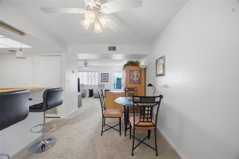 Condominio en venta en Lakeland, Florida, 2 dormitorios, 104.05 m2 № 2101469 - foto 9