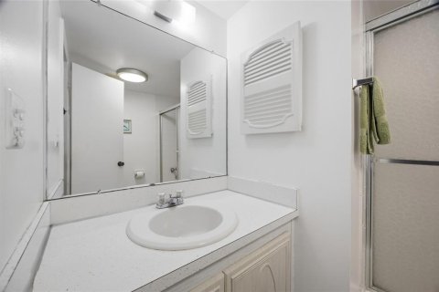 Condominio en venta en Lakeland, Florida, 2 dormitorios, 104.05 m2 № 2101469 - foto 18