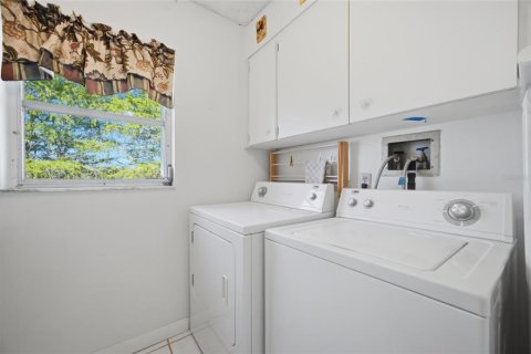 Condominio en venta en Lakeland, Florida, 2 dormitorios, 104.05 m2 № 2101469 - foto 10